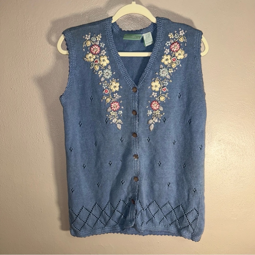 Embroidered VTG GRANNYCORE Blue floral  Cardigan sweater Vest